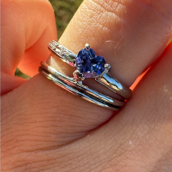 $3299 vintage solid platinum genuine tanzanite/diamond ring-need GONE send offer - Picture 1 of 15